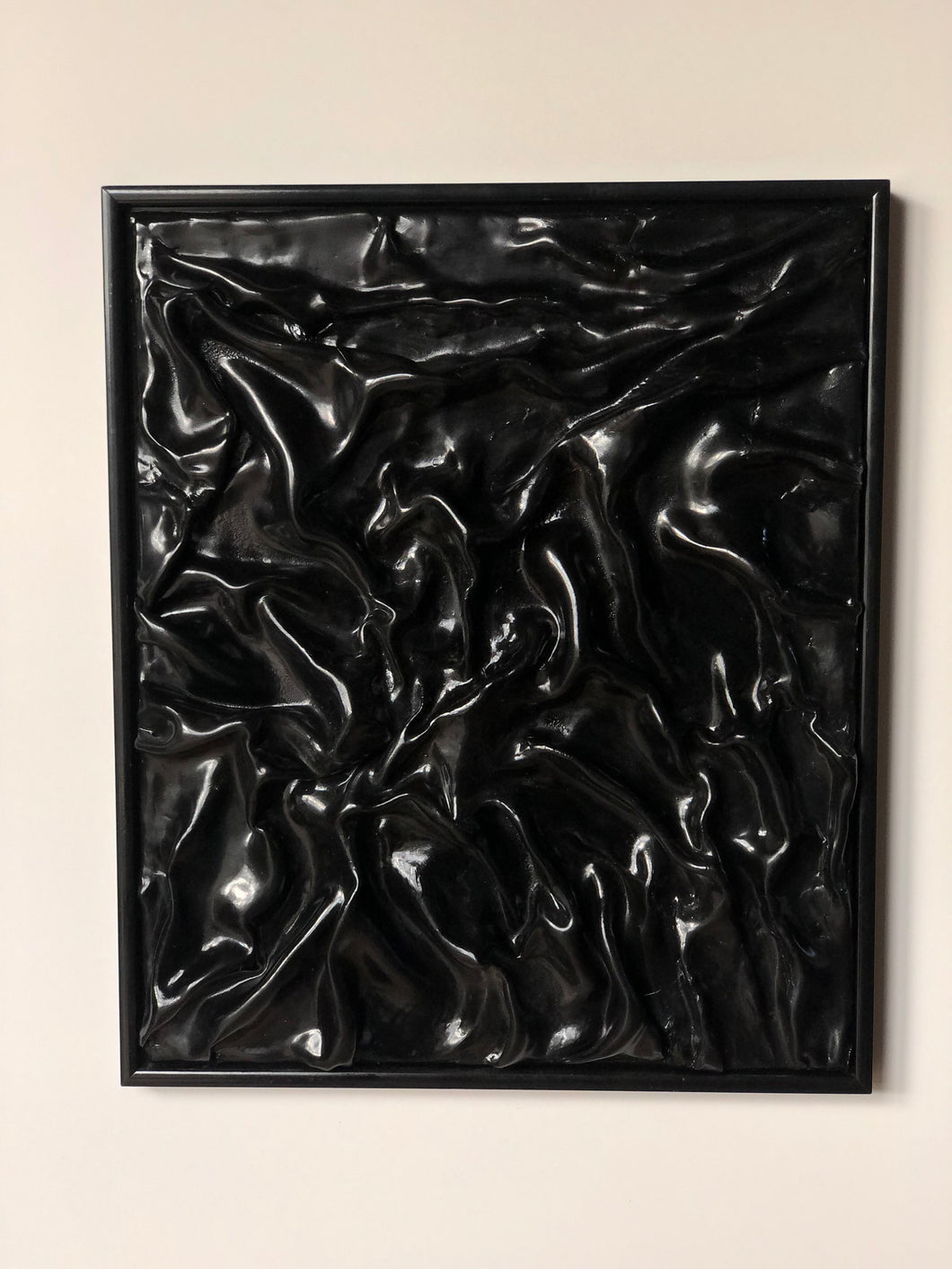 DRAPE IN FRAME 54x64 cm