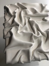 Indlæs billede til gallerivisning DRAPE ON CANVAS, WHITE, 30X40 CM 
