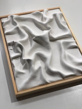 Indlæs billede til gallerivisning DRAPE IN WOOD FRAME
