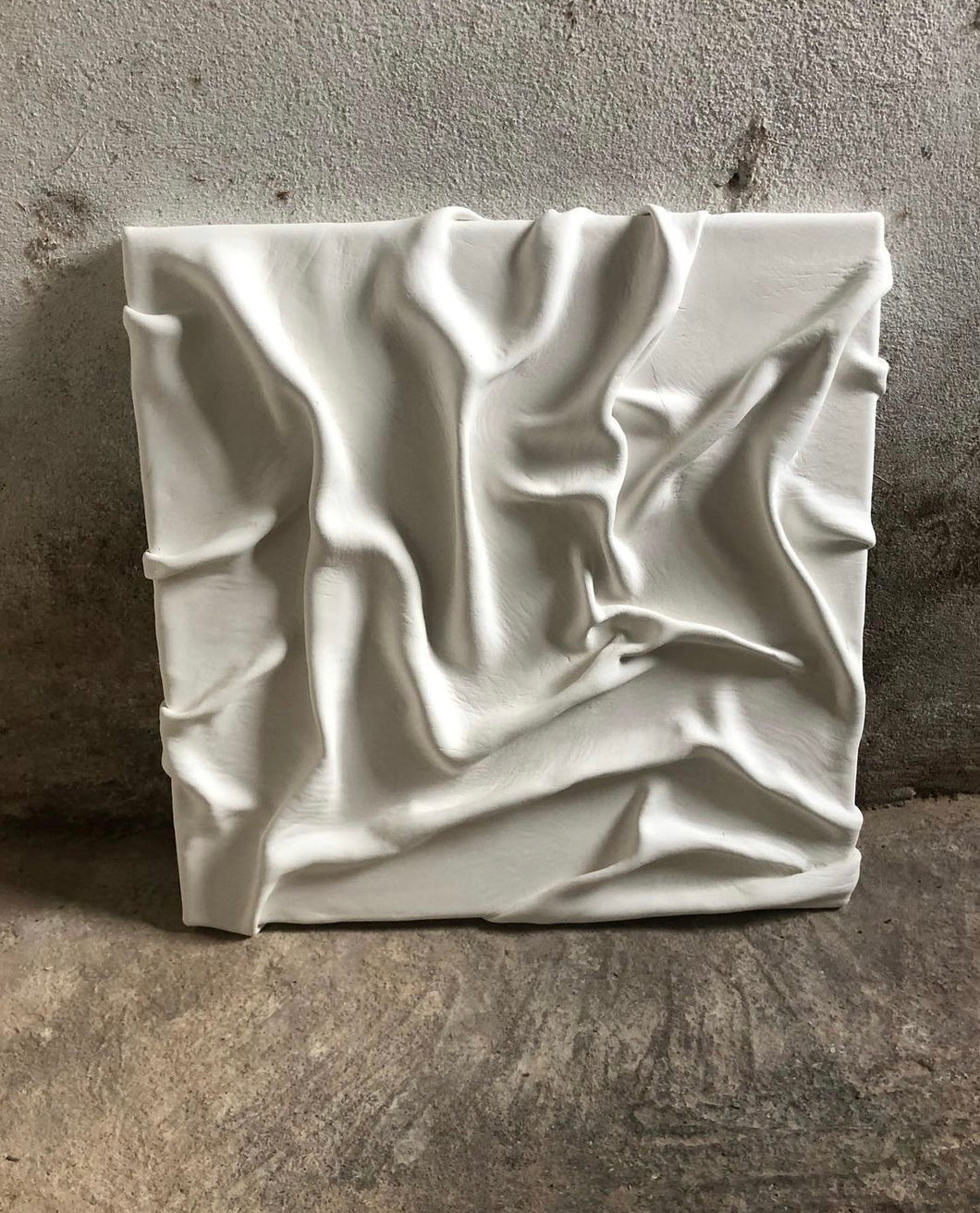 DRAPE // CANVAS, 30 X 30 CM