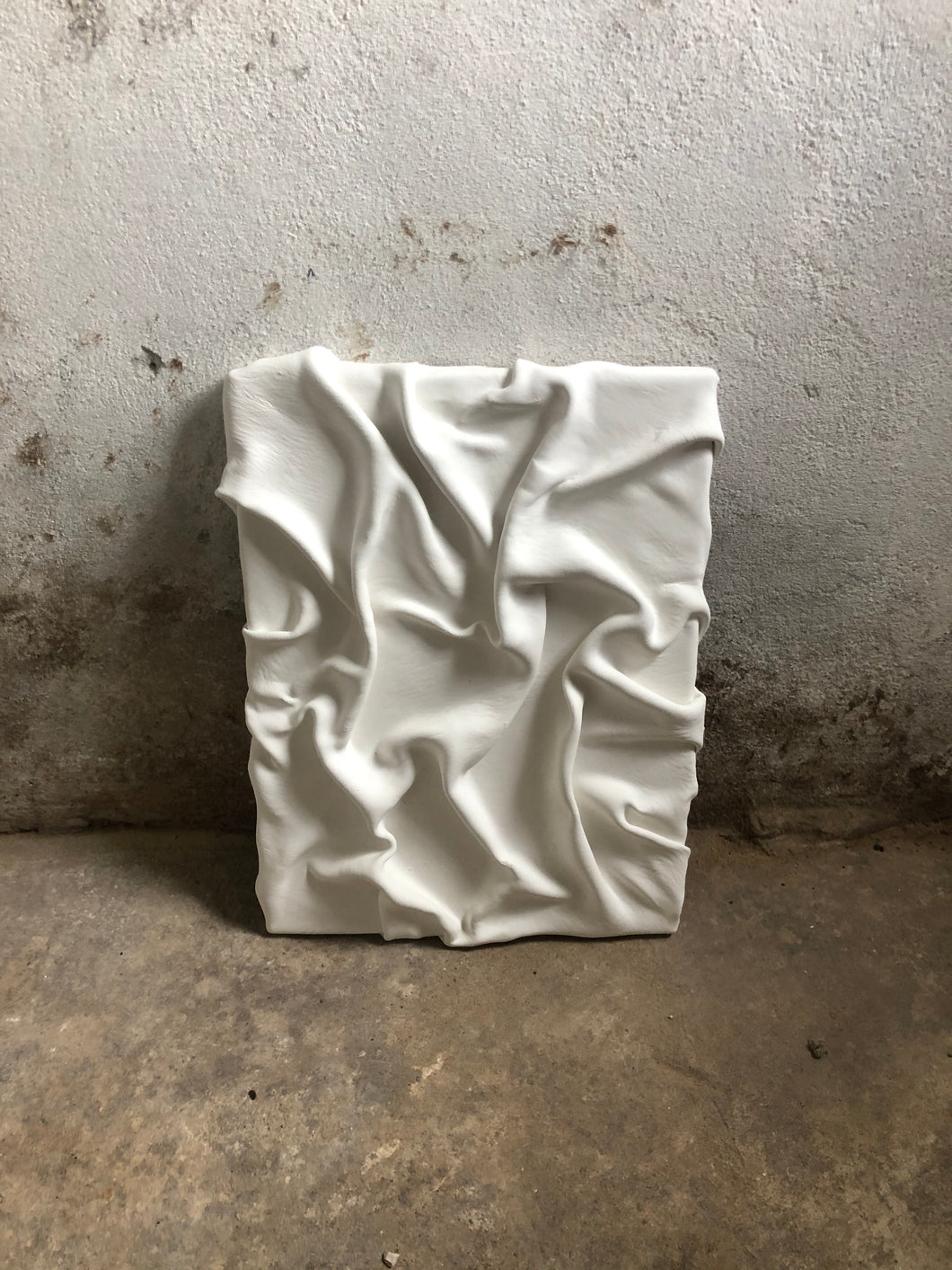 DRAPE // CANVAS, 28 X 35 CM