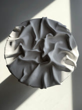 Indlæs billede til gallerivisning DRAPE // CANVAS, Ø30 CM
