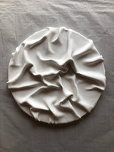 Indlæs billede til gallerivisning DRAPE // CANVAS, Ø30 CM
