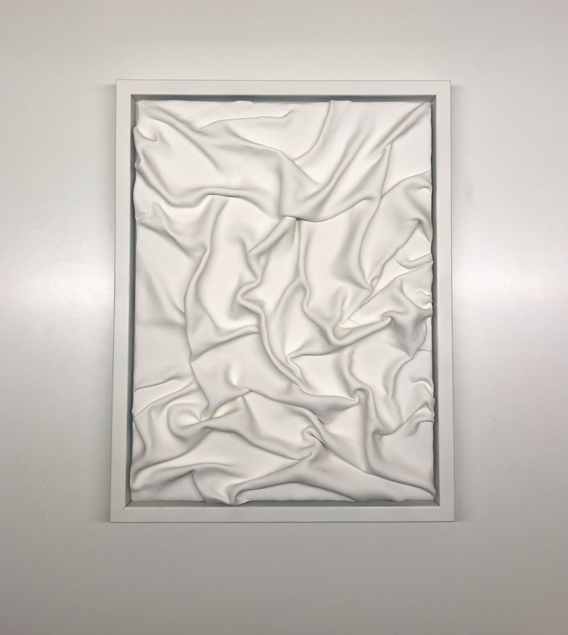 DRAPE IN COLOR FRAME