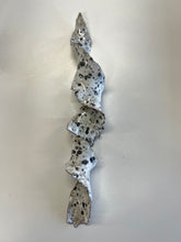 Indlæs billede til gallerivisning CERAMIC TWIST • White splash
